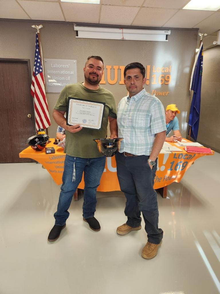 Armando Salazar becomes a Journeyman after graduating from his Apprenticeship.